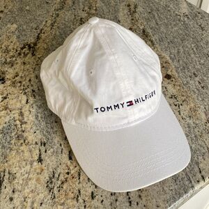 Tommy Hilfiger white baseball hat